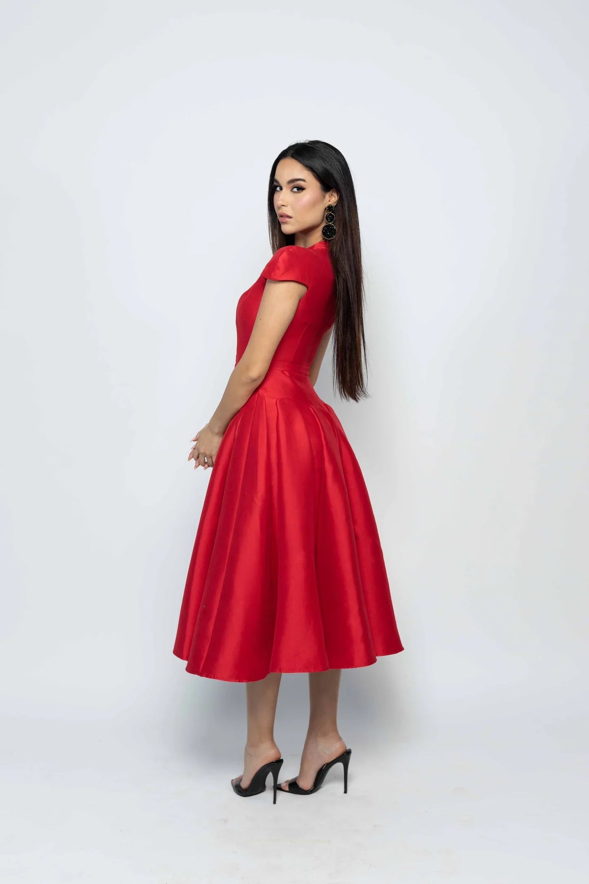 Bourgeoise – The Sculpted Elegance Dress