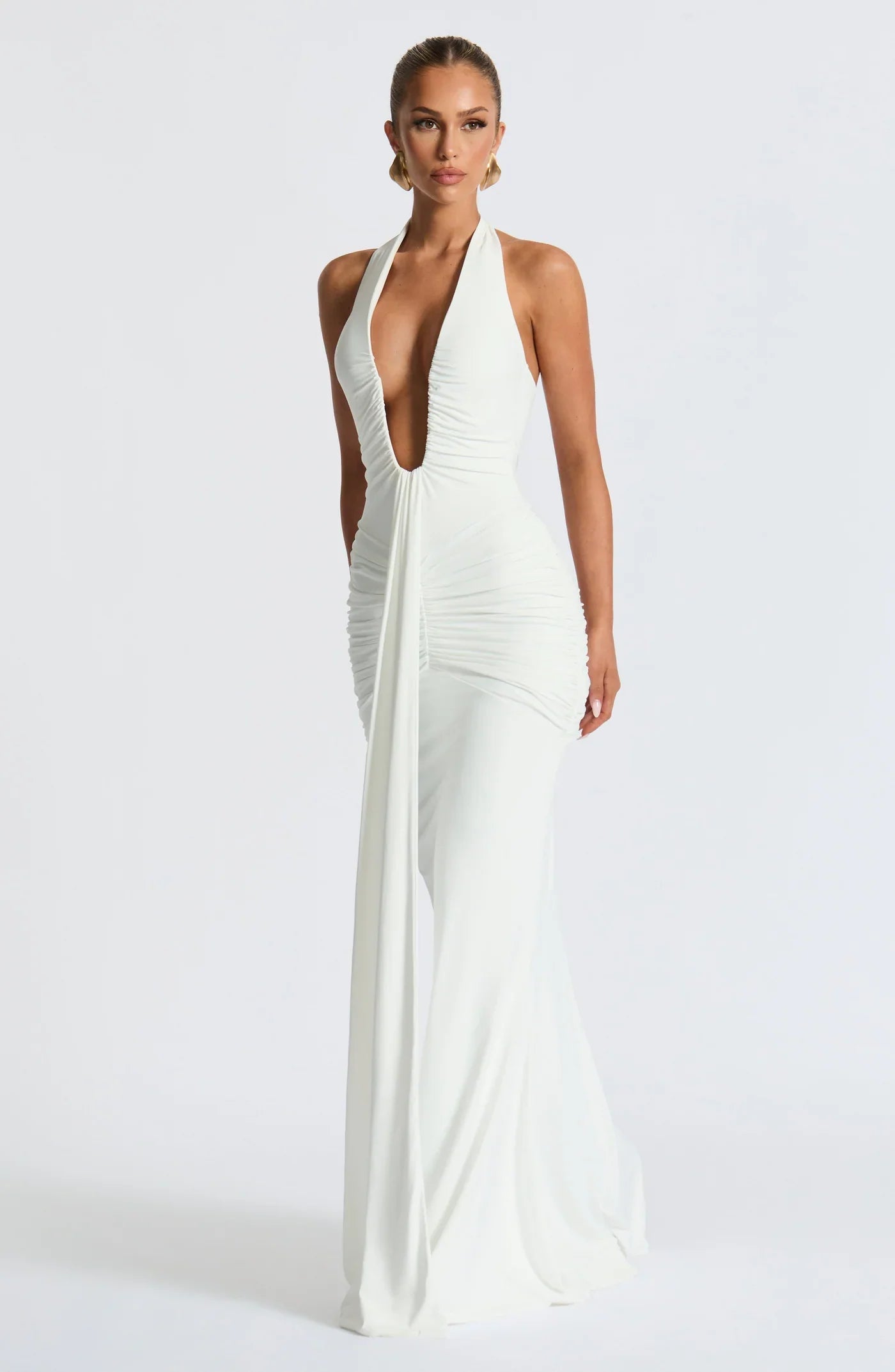 Aura – The Sculpted Goddess Gown