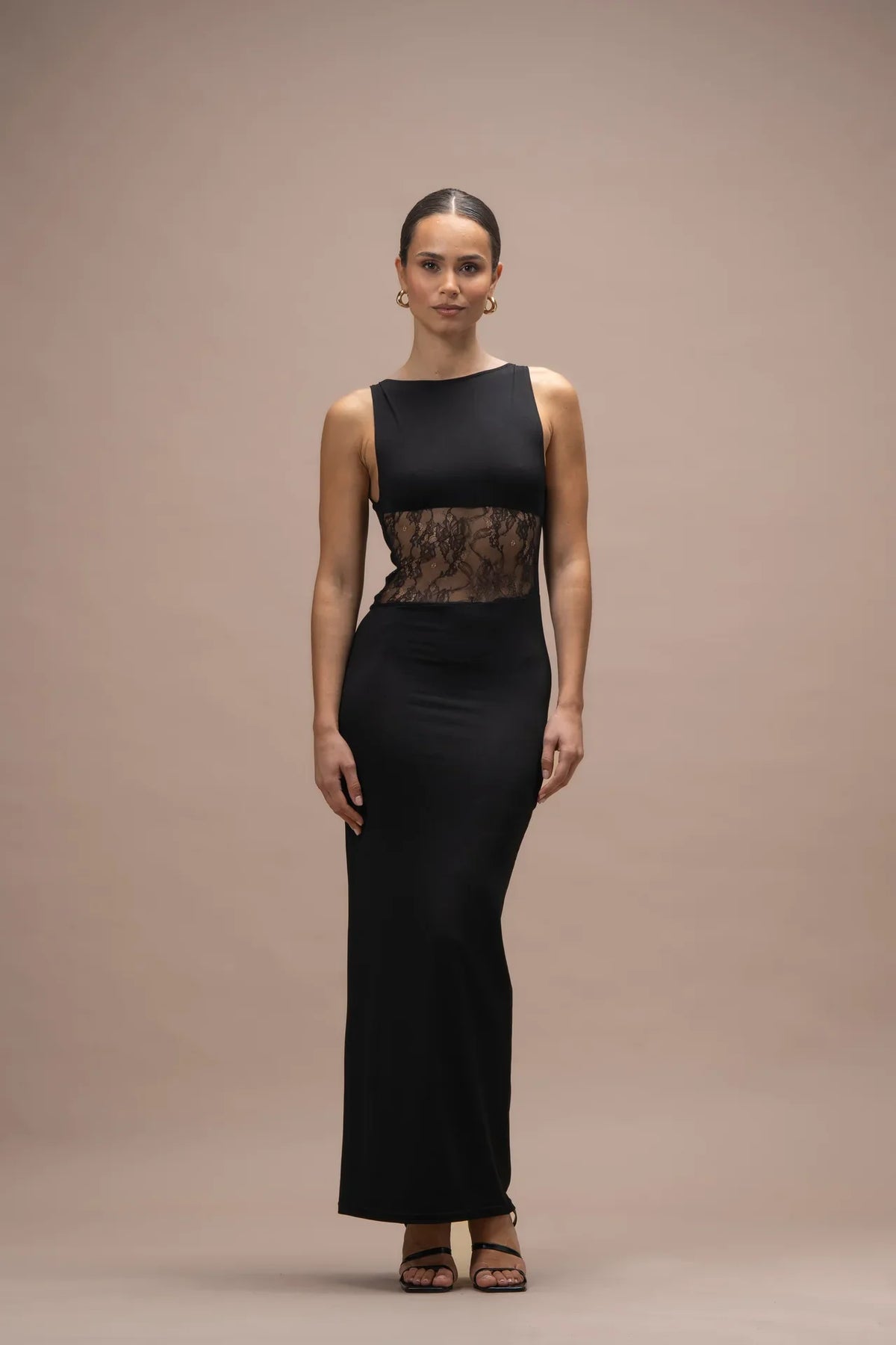 Inès – The Silhouette Whisper Dress