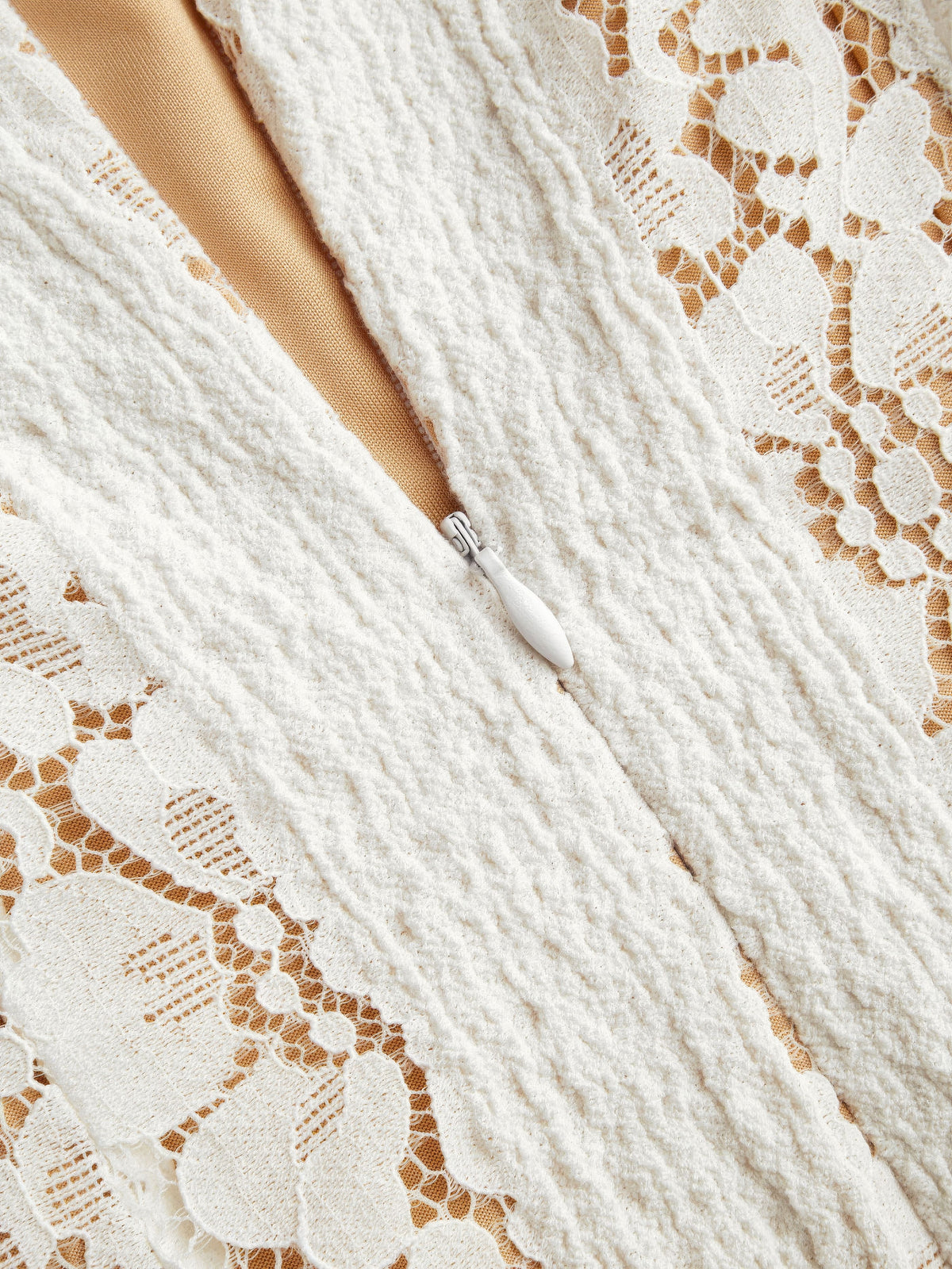 Eve – The Romantic Lace Siren Gown