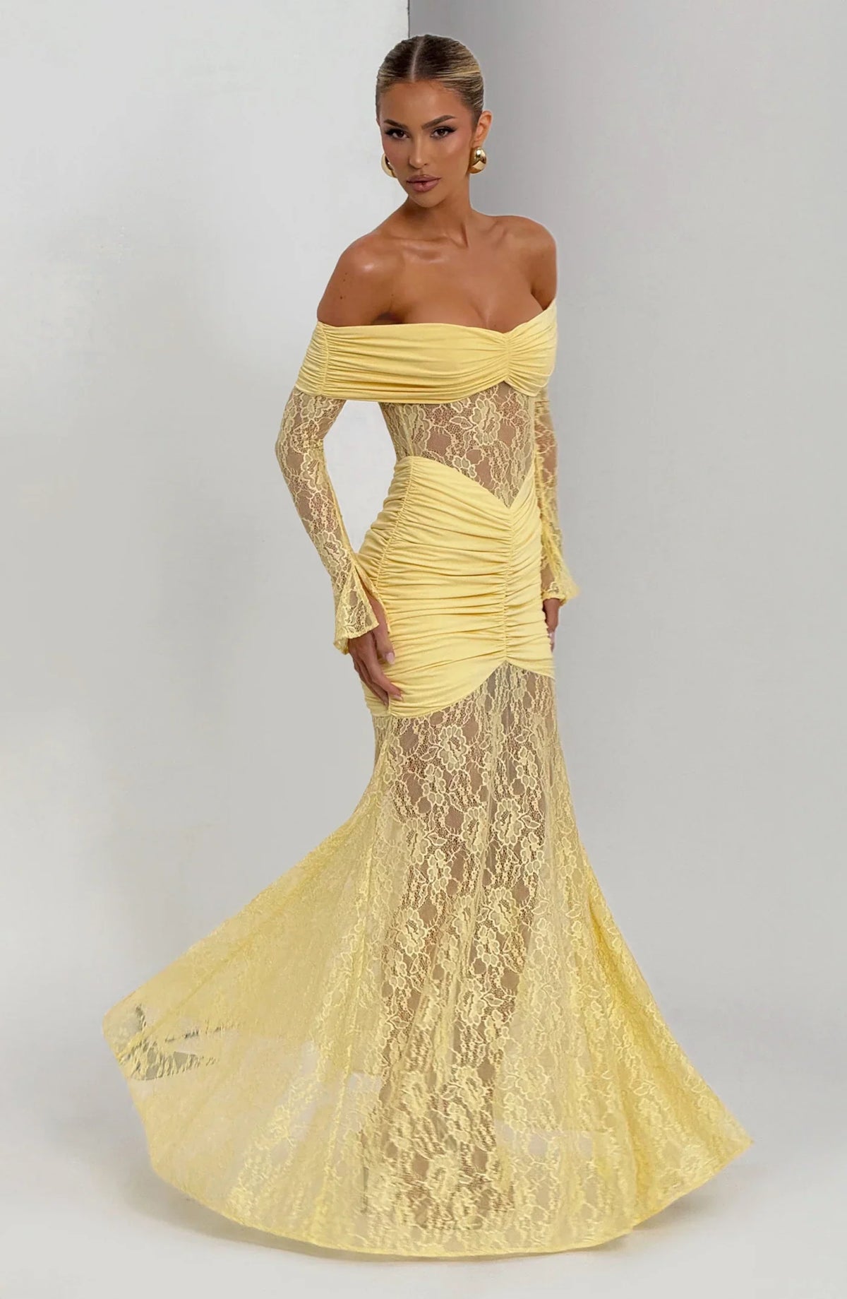 Gracieuse – The Allure Lace Hourglass Gown