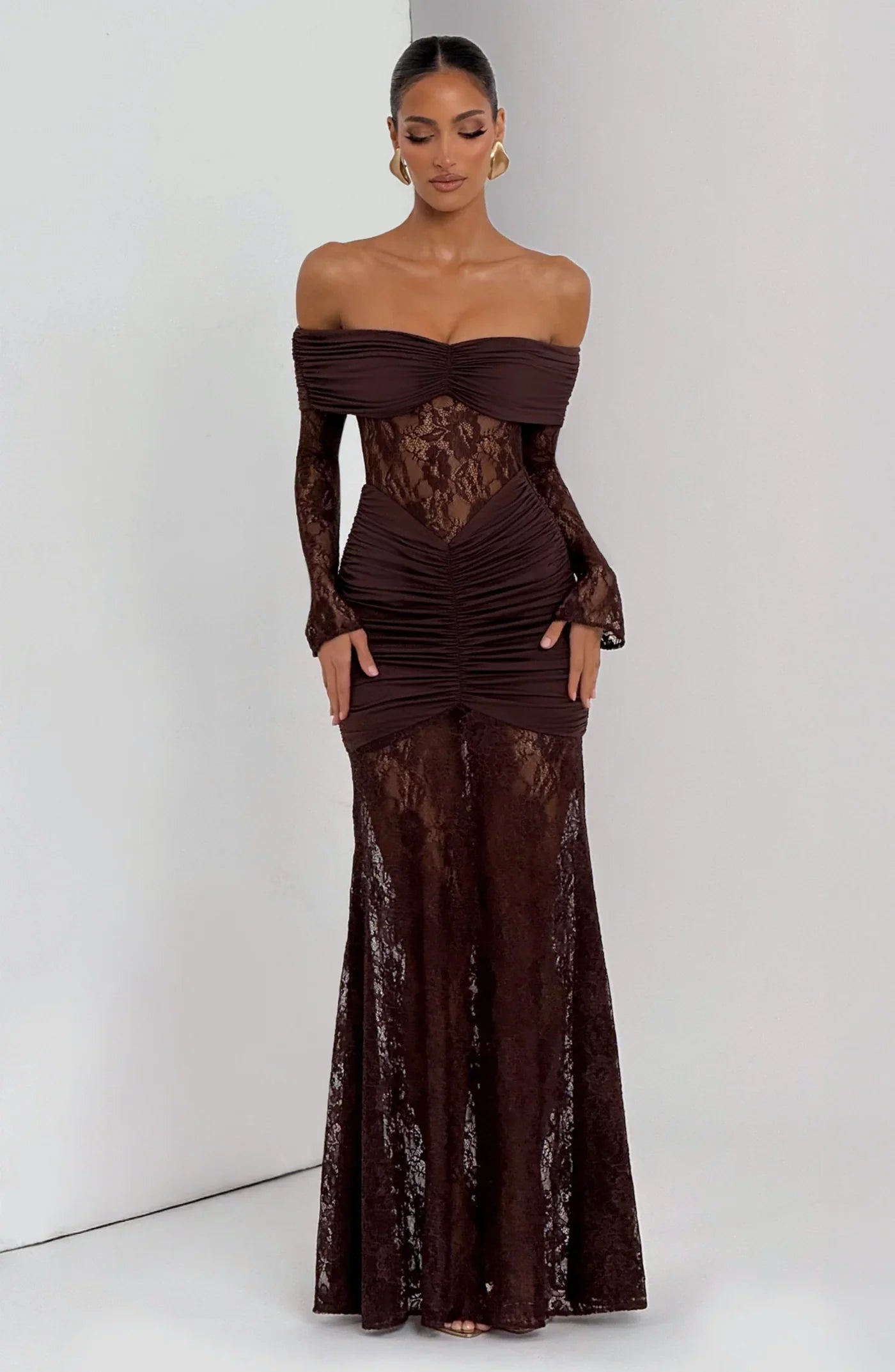 Gracieuse – The Allure Lace Hourglass Gown