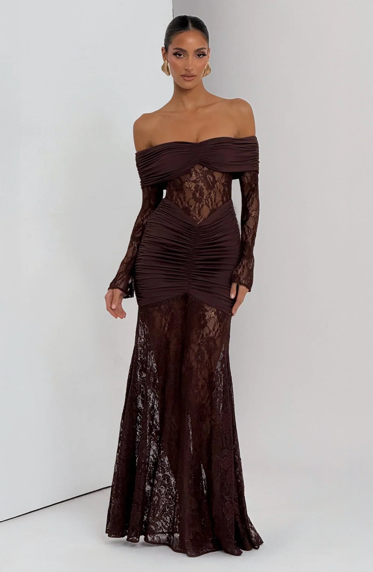 Gracieuse – The Allure Lace Hourglass Gown