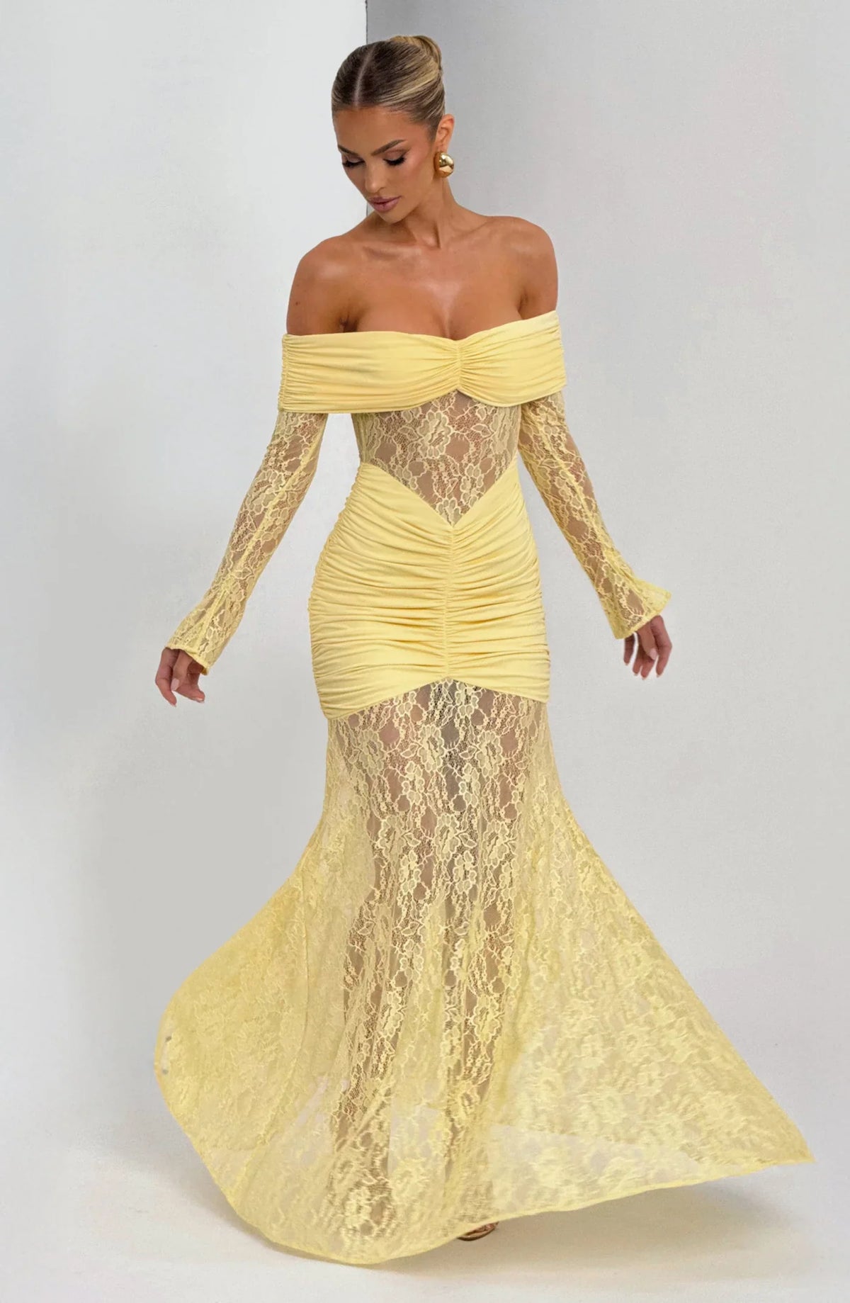 Gracieuse – The Allure Lace Hourglass Gown