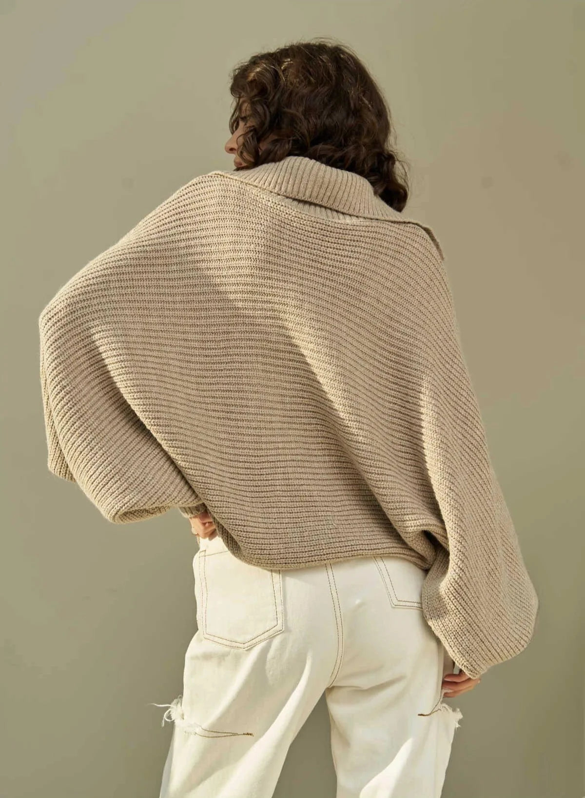 Naia – The Sculpted Soft Knit
