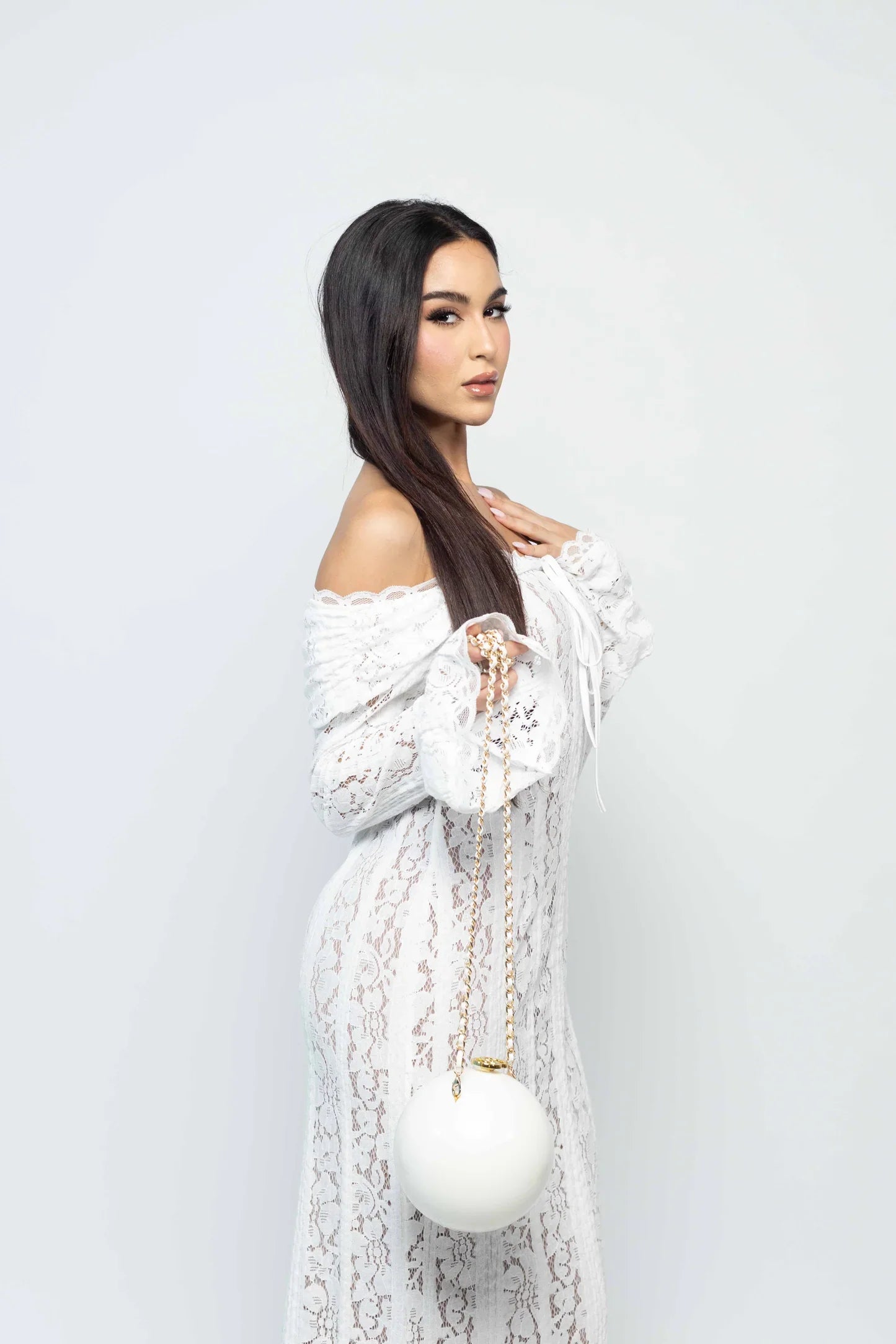 Eve – The Romantic Lace Siren Gown