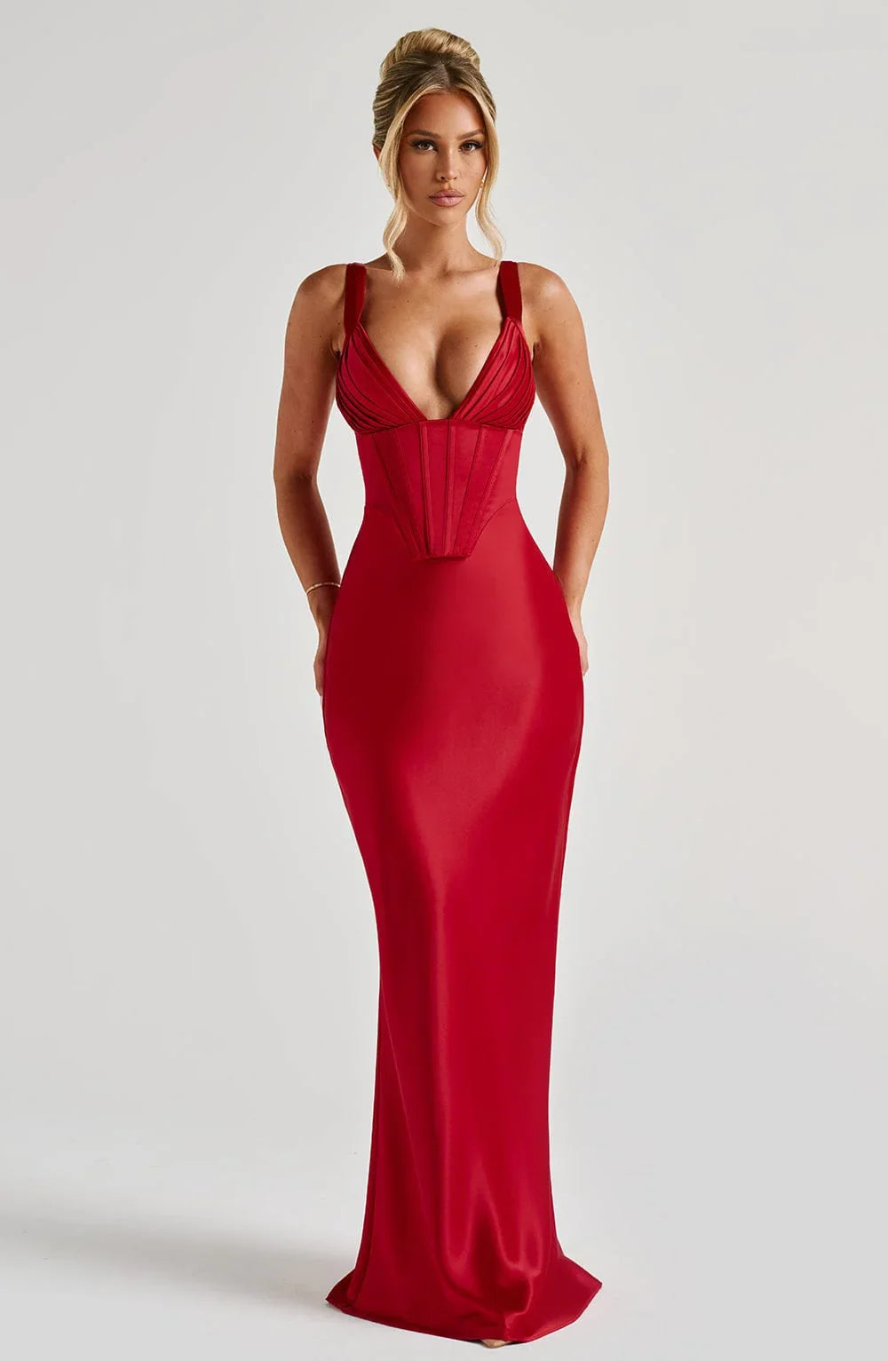 Selena – The Sculpted Hourglass Gown