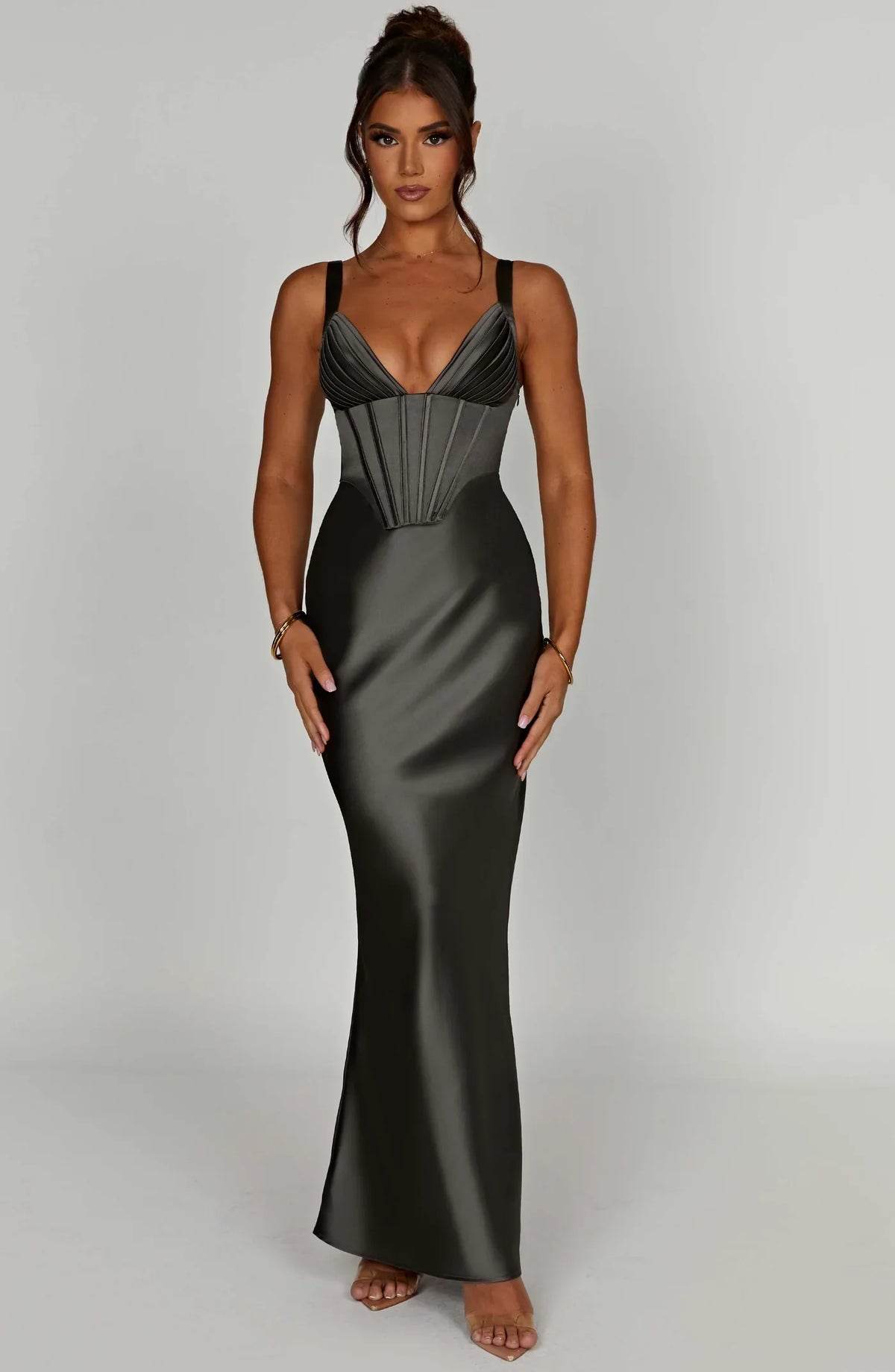 Selena – The Sculpted Hourglass Gown